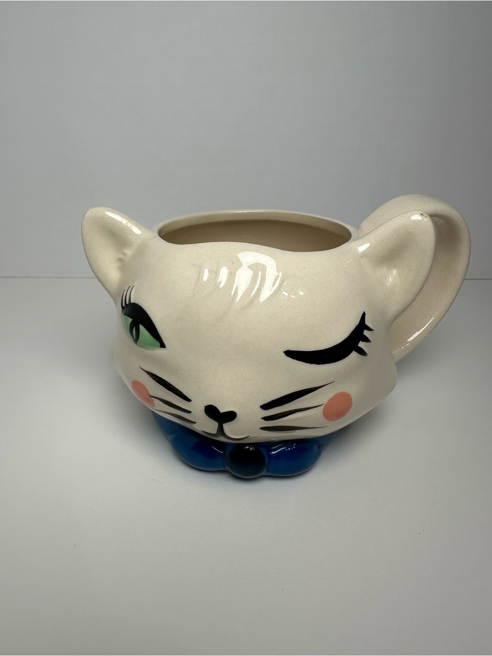 Ceramic Winking Cat Coffee/Tea mug- Cream with Blue Bow